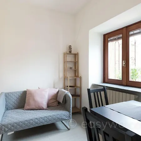 Easy Welcome Il Patio - Terrazza Apartment Civenna